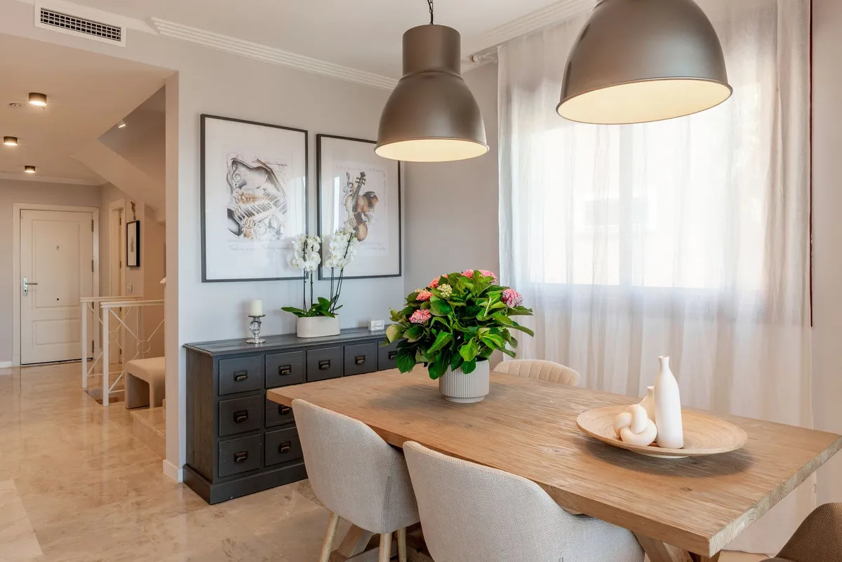 b10f4b5d-e097-4c46-b28c-098e7e208cfc