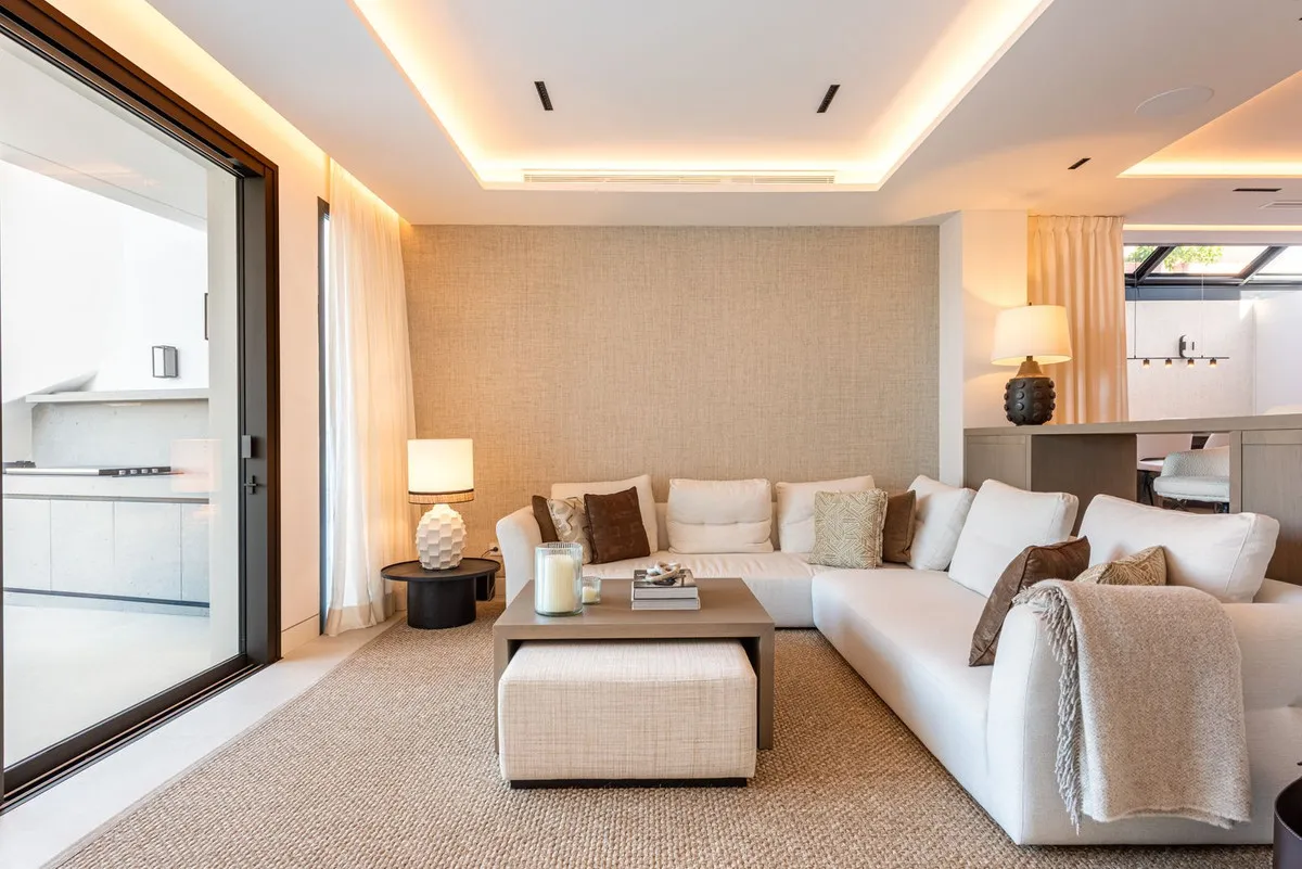 430a5f8a-3318-4471-af7d-d45765c0e82e