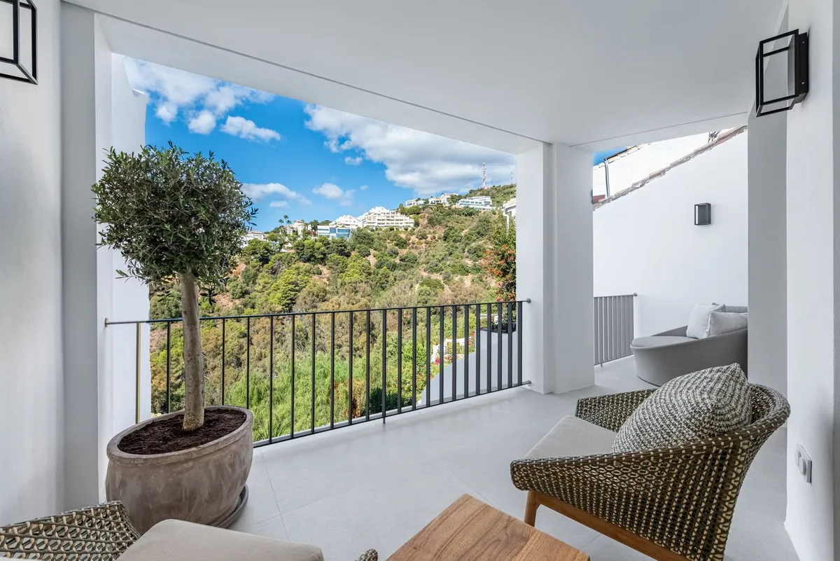 43d15e87-4634-4946-9e18-1e665bac634e