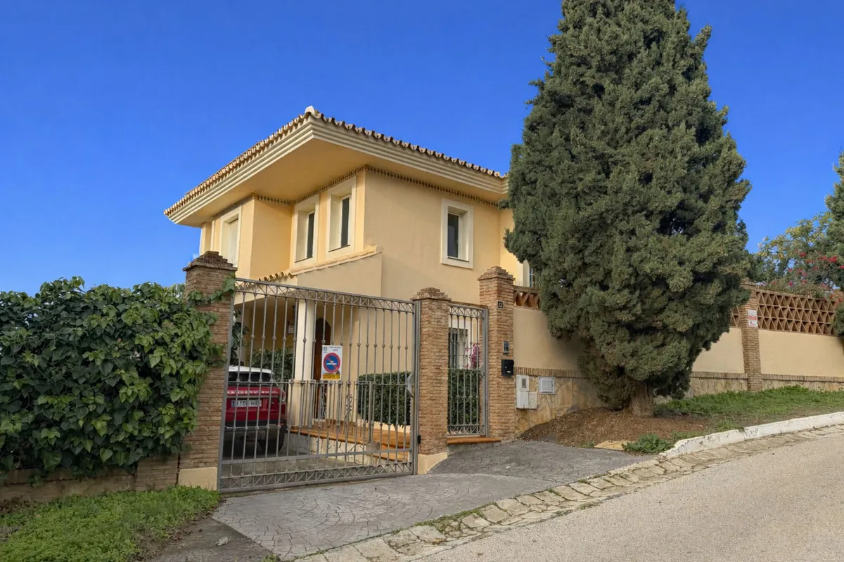 54fb329e-b0fe-44b9-b161-3b846c1acf20