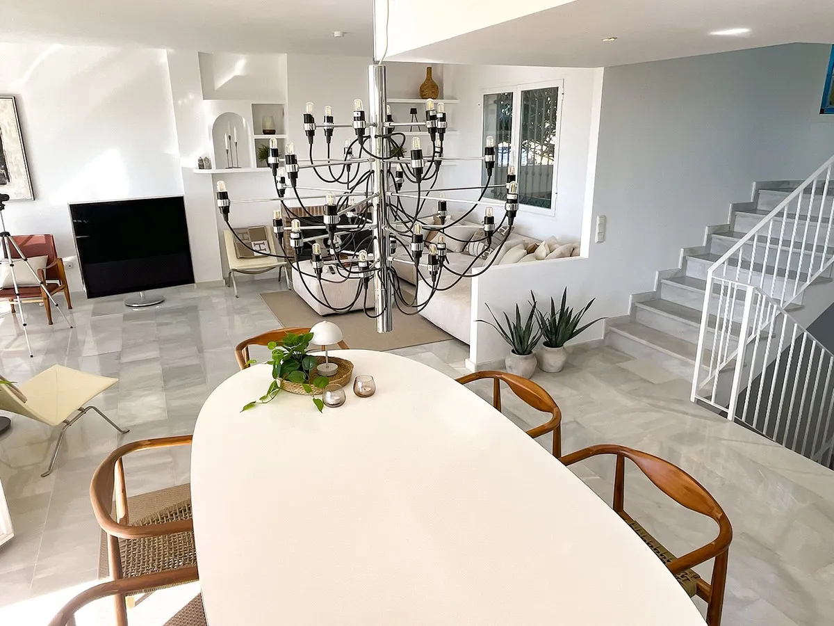 9d5f74ae-ccd9-4eb9-b0a5-498dac9149d9