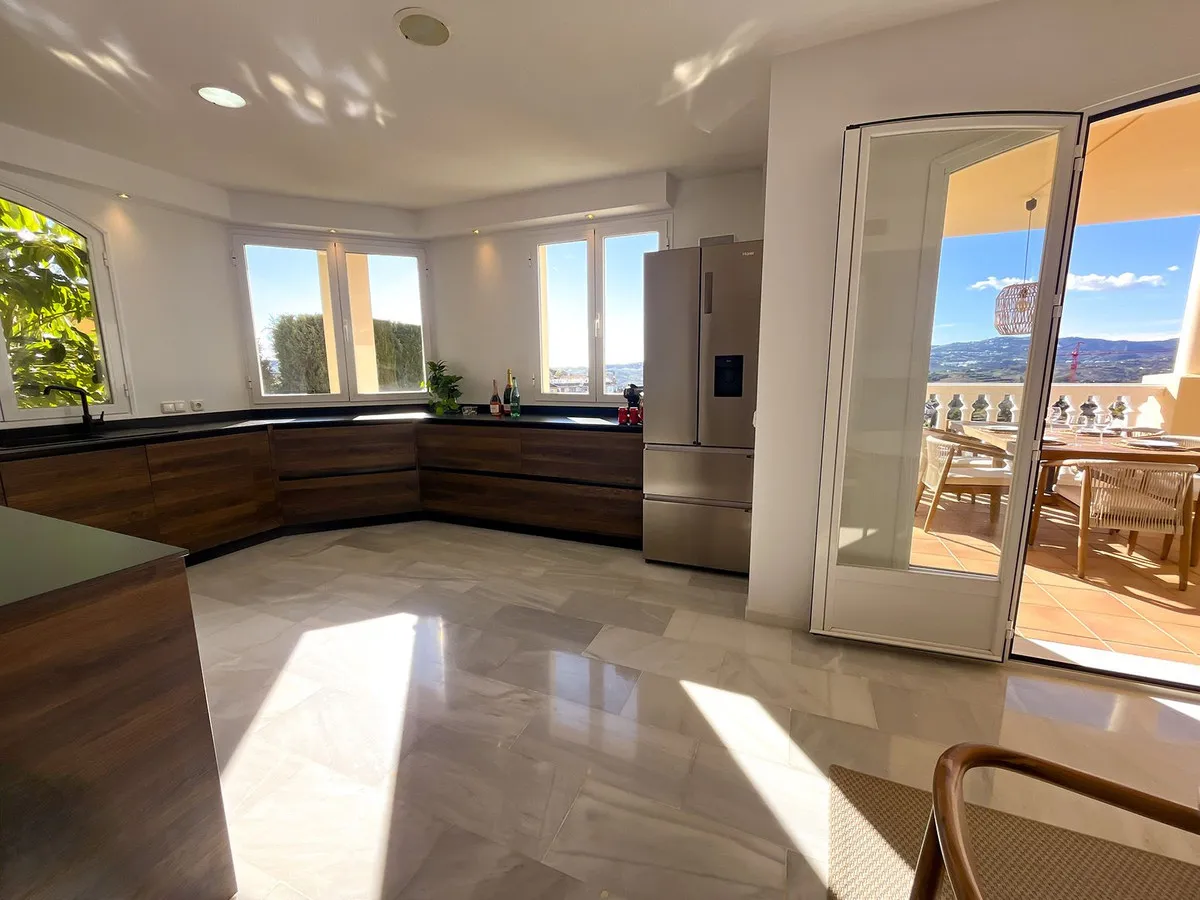 b9a5a7ab-2549-43b1-ac69-8bee09433b36