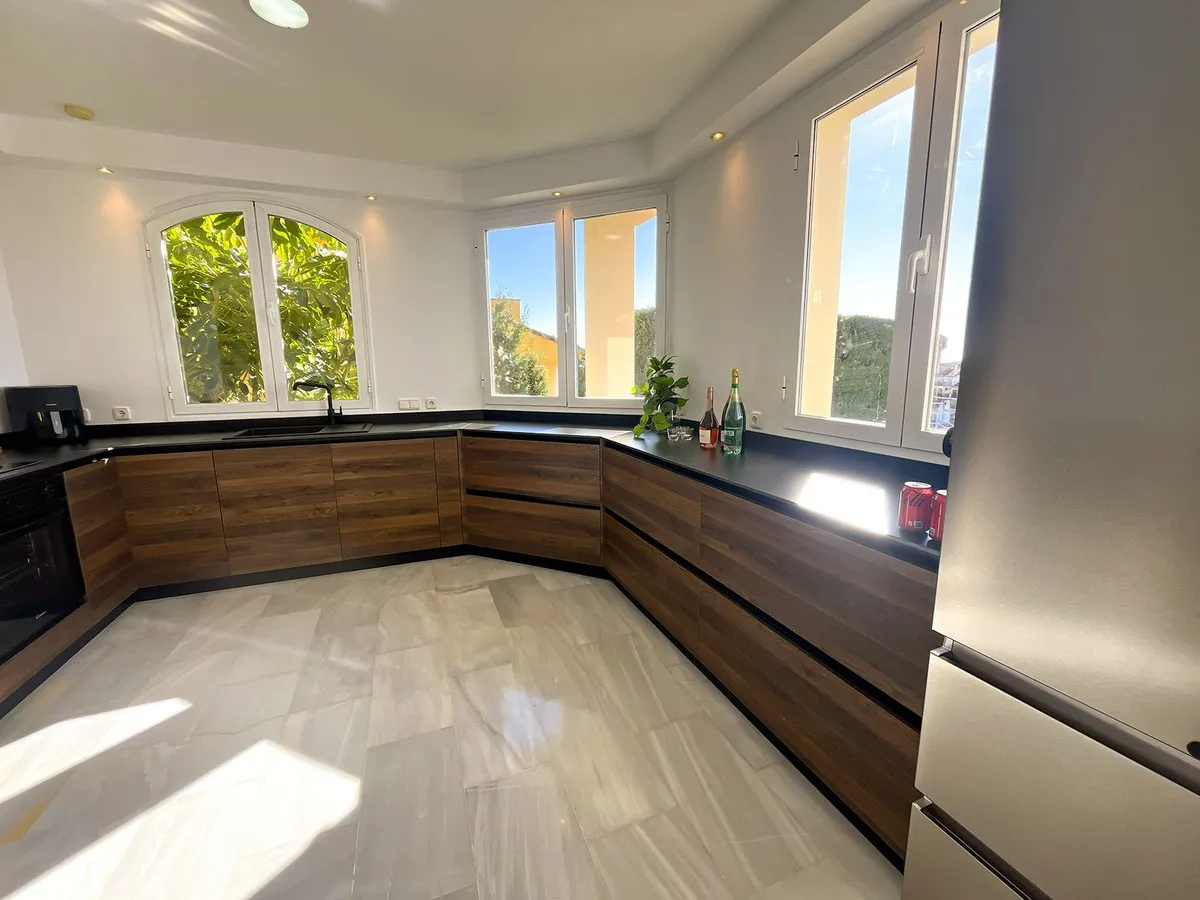 f31a9e04-bd4c-4909-a744-effa14404bd0