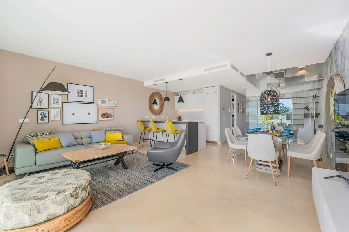 0dc6251e-b49f-479a-905c-52fa5c1e4cd5