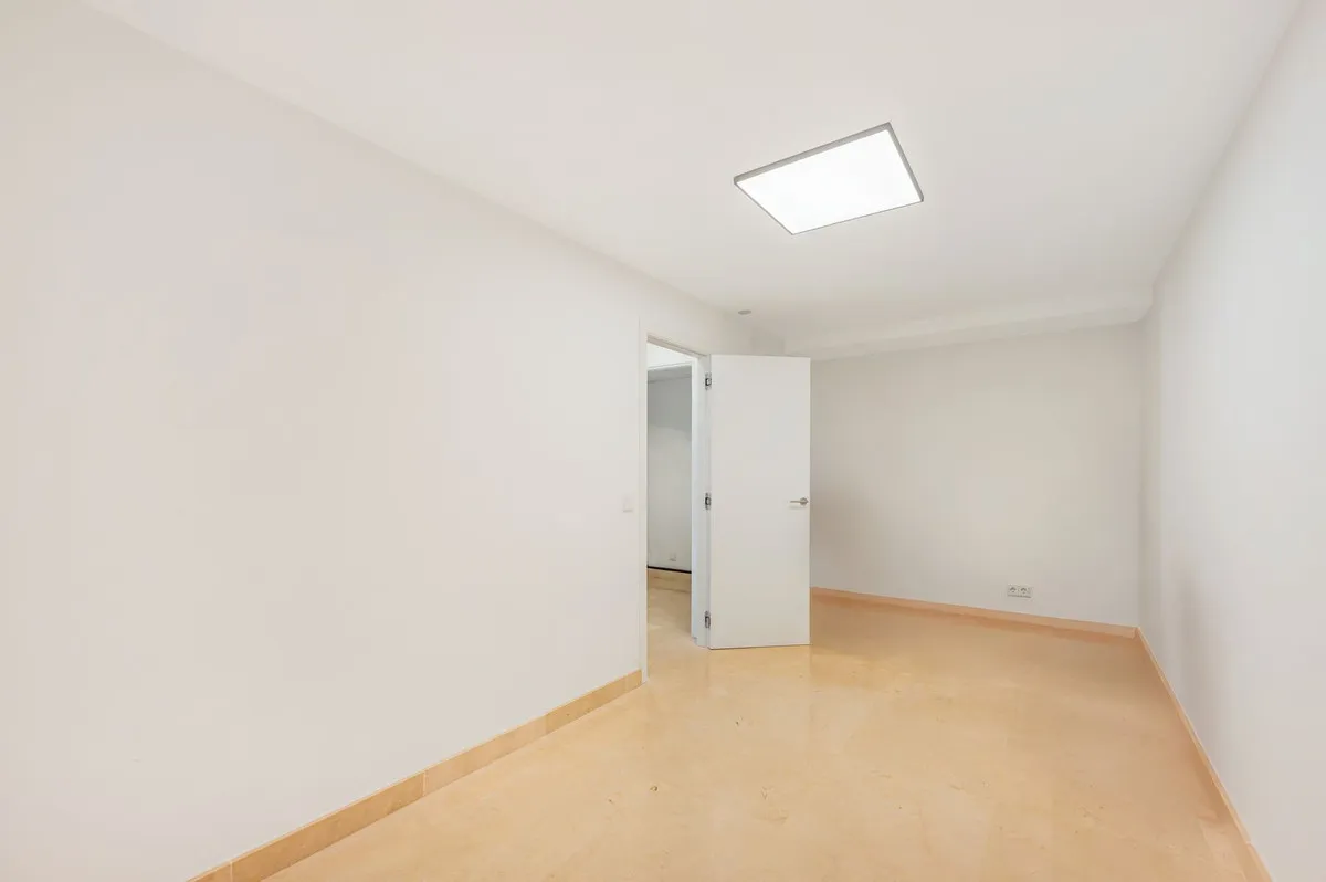 1cb4dc93-695f-4784-a548-fac4eb76bf01