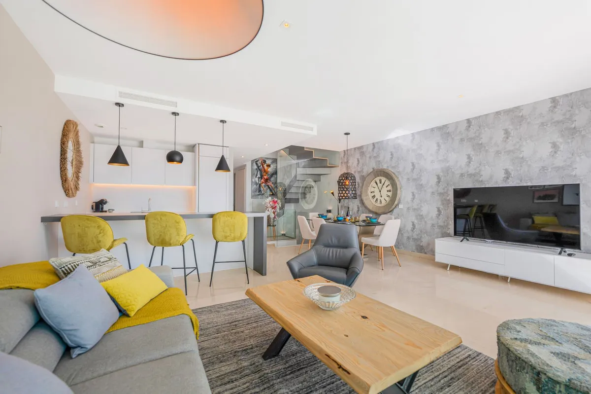 2edb9c0a-f63e-4dd9-aacf-5c707e32cfba