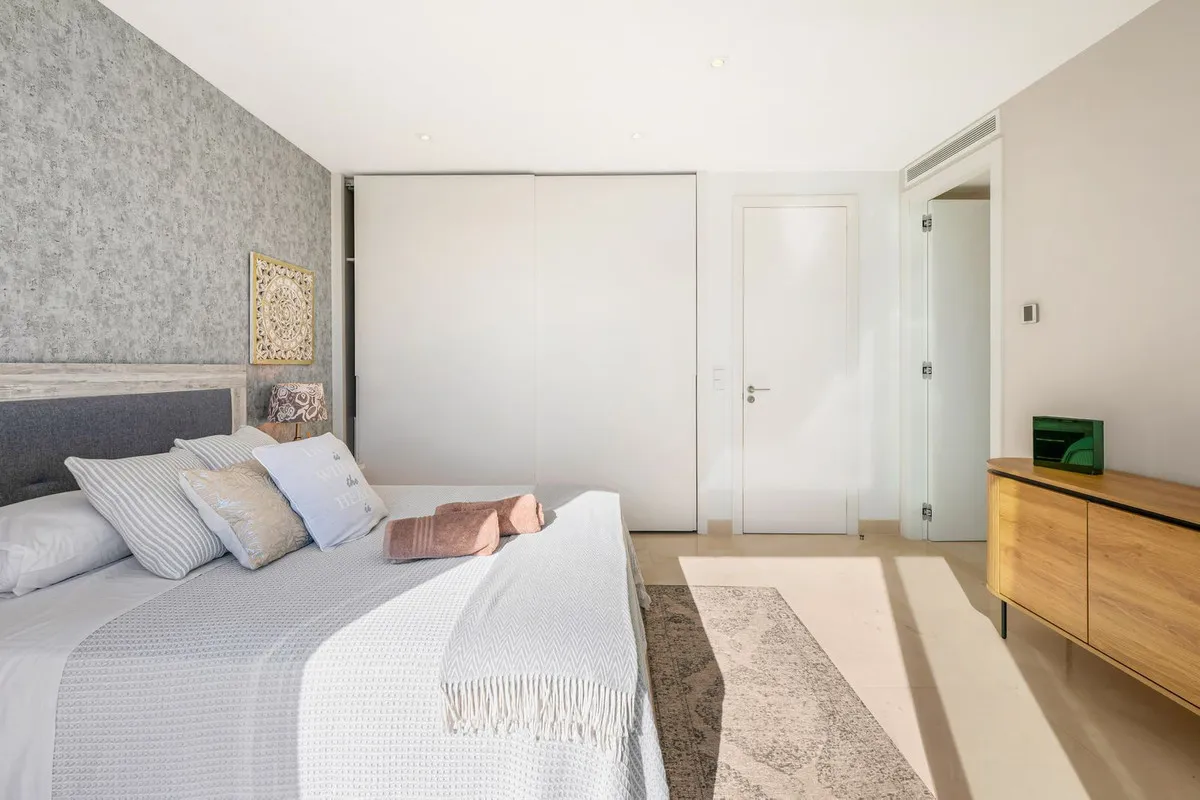 4346ad62-bda8-45fb-8e08-6b1857a4e9b4