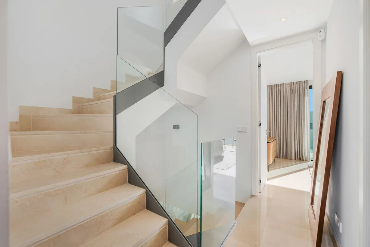 59a833c4-4f9e-478f-8336-debbf6785645