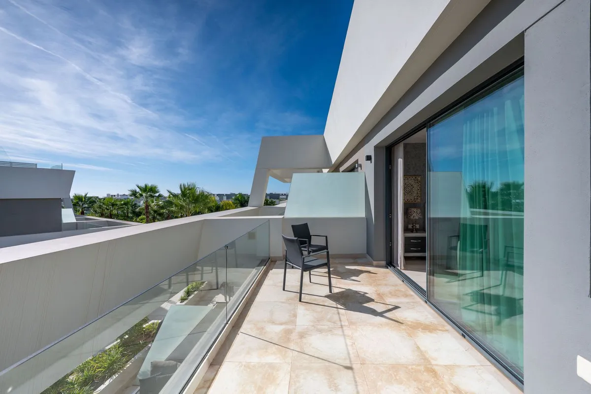 d7e5efaf-4451-409c-9916-58bebeecfea3