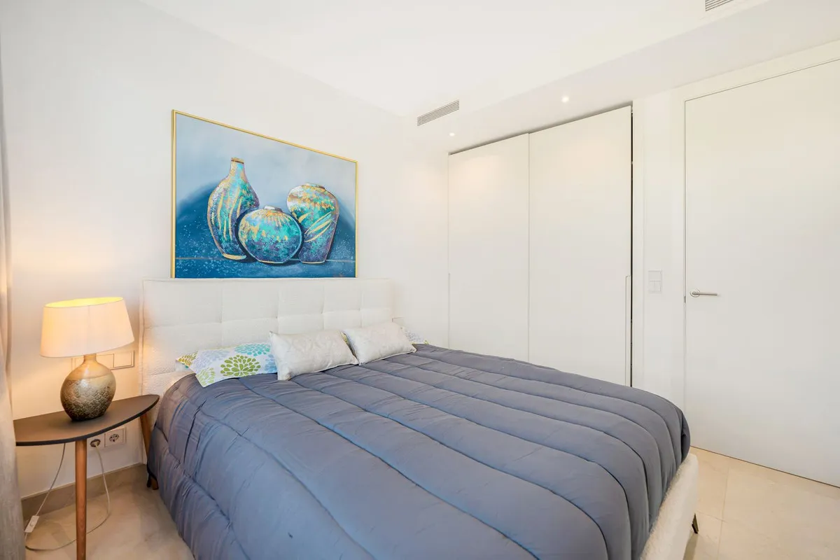 dc52c5c4-89e4-430b-9da5-3d361a6a6aaf