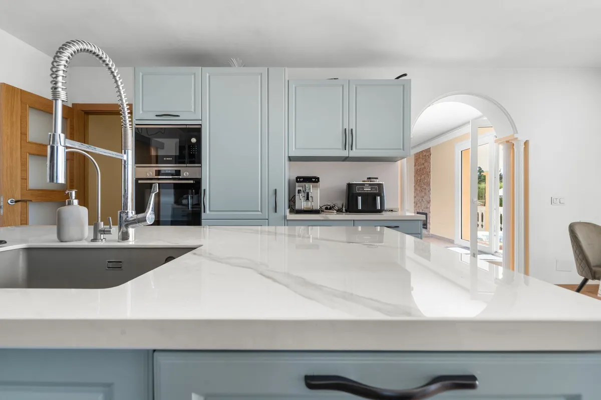 898c9132-c53c-4d23-99a7-d495244018eb