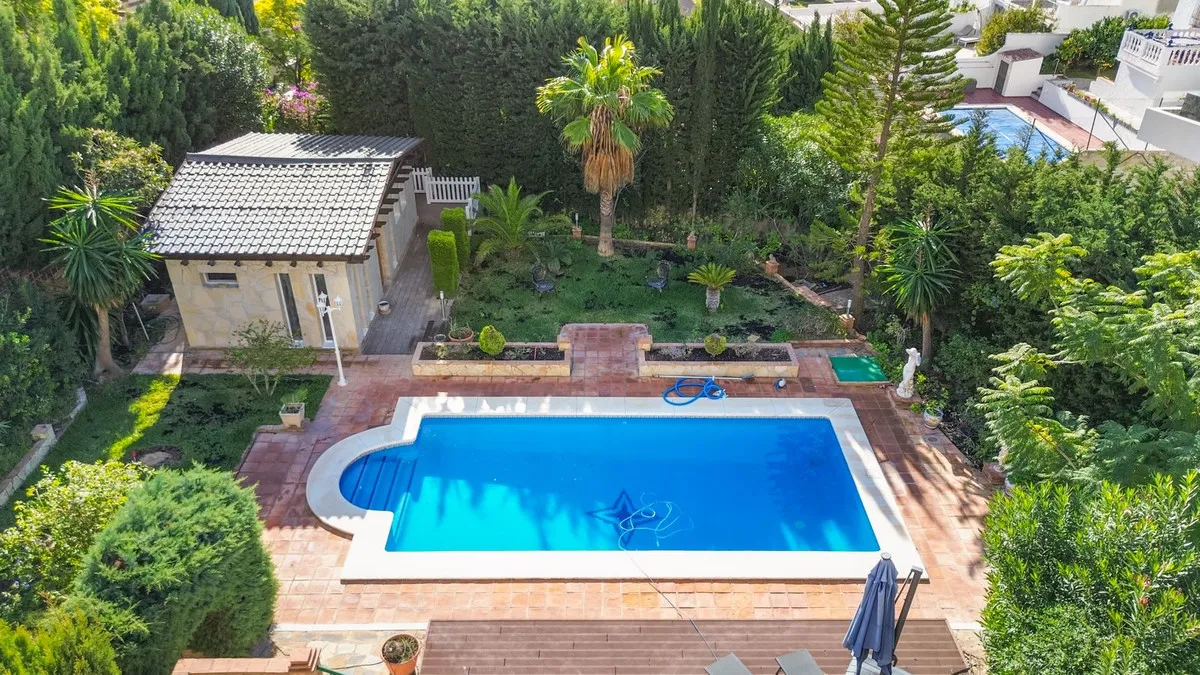 a1571364-b11a-48a0-8ff8-cbee3bbc2644