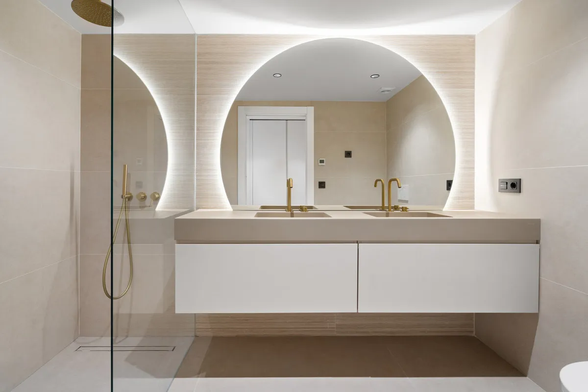 d732d0cf-2dea-49e1-ac1d-7640f6a3a609