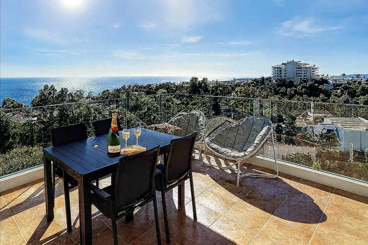 dc551f7e-a01b-4a98-8350-0803c1b7d903