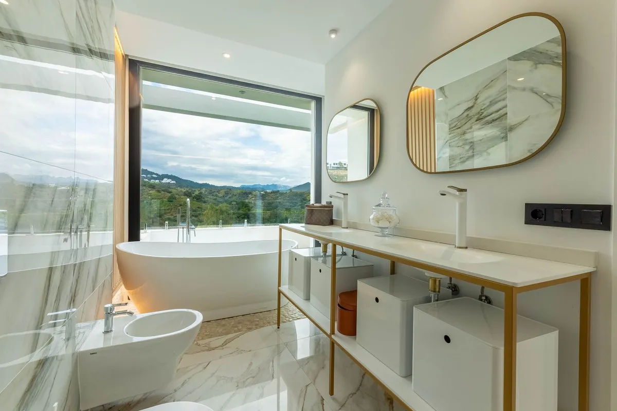 58ef1db7-57c3-4405-a2c9-f14cc20b6491