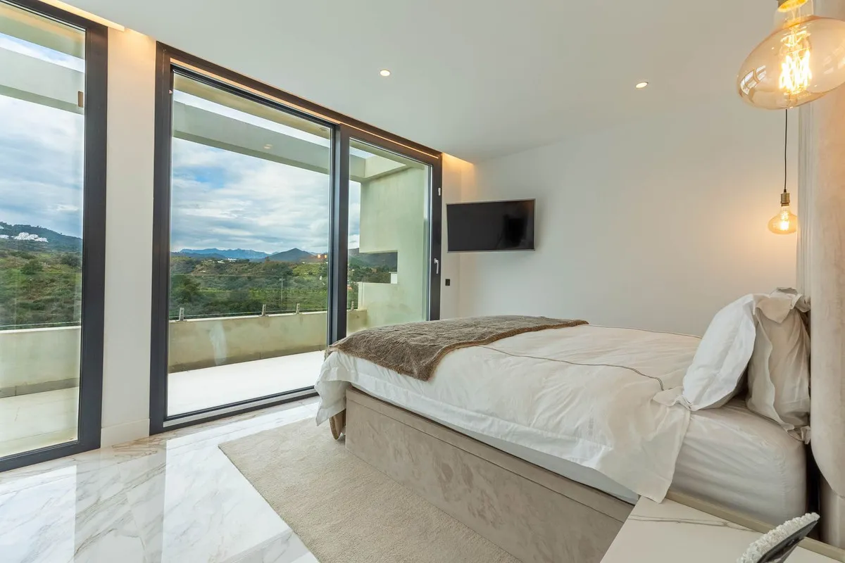 6965a556-c020-4cee-ab76-843839d4fcb1