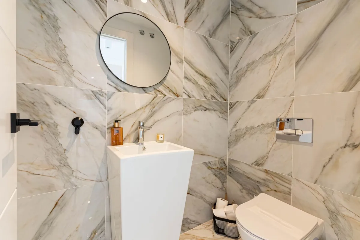 73431a9a-4c7a-4d91-a72c-1853ca332d79