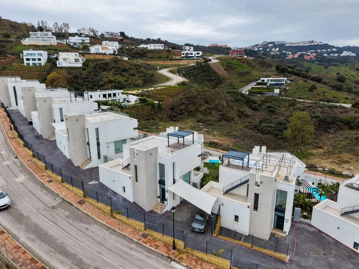 755fc74e-eb6e-41ff-bbe1-ab9f5b84cb9c