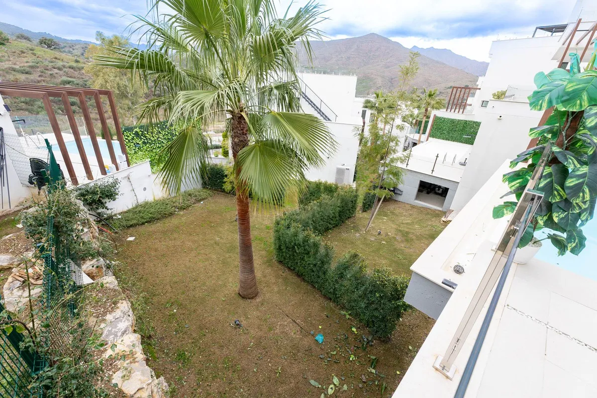 895eb81c-1362-49a8-858e-6dfc4e5a048a