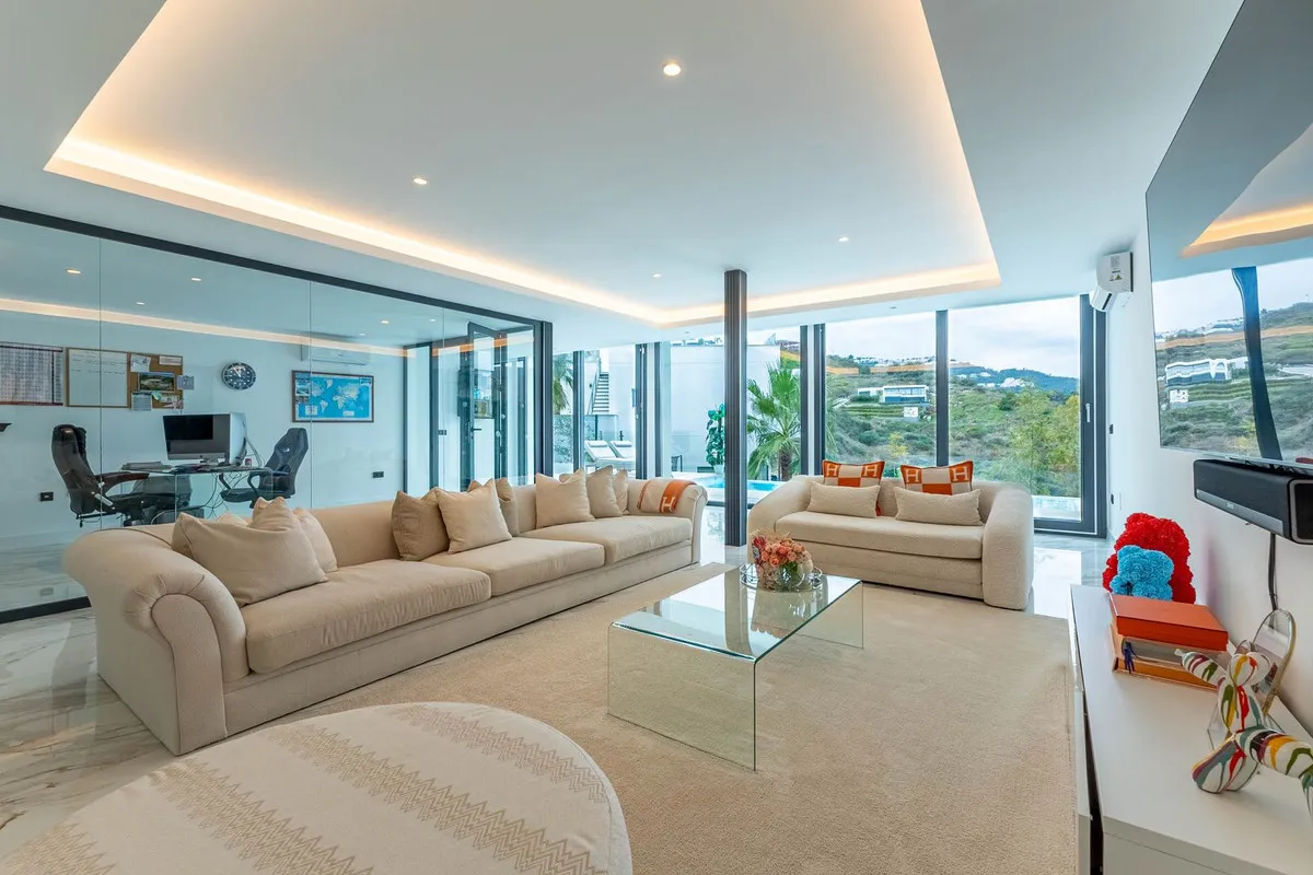 d6f11057-06b2-4379-8da5-03486fdf26a5