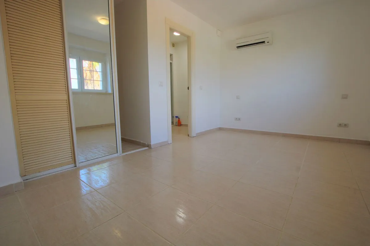 08d82852-d8e9-4182-a501-761a1f919782