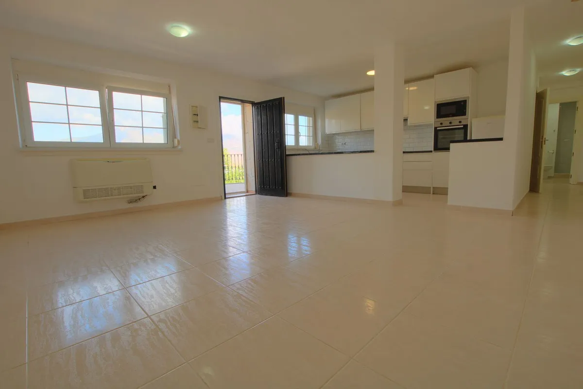 8c362503-8c95-423e-8e78-f73f78c490f1