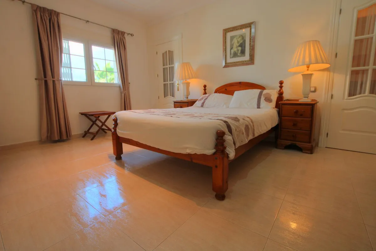 d99154cf-45f2-42ae-a2e9-48ba7fd7217c