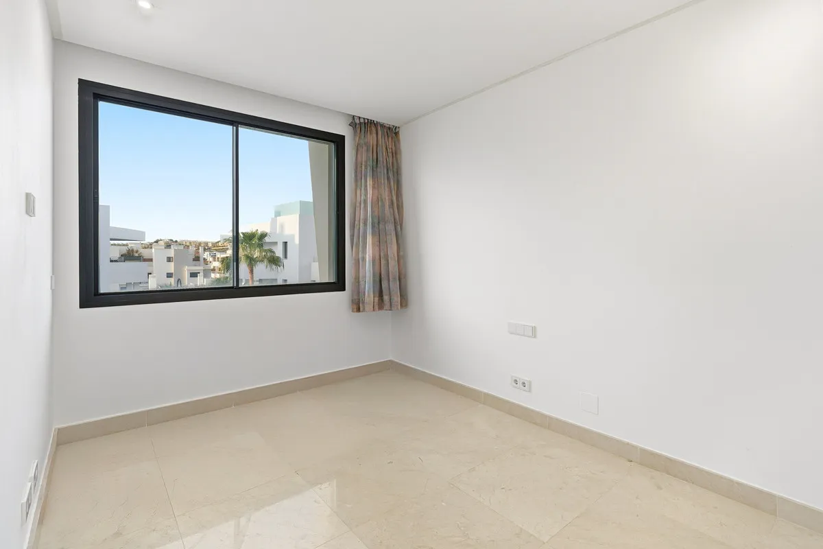 0e4751ce-ce90-4d86-b0fa-a598779543b8