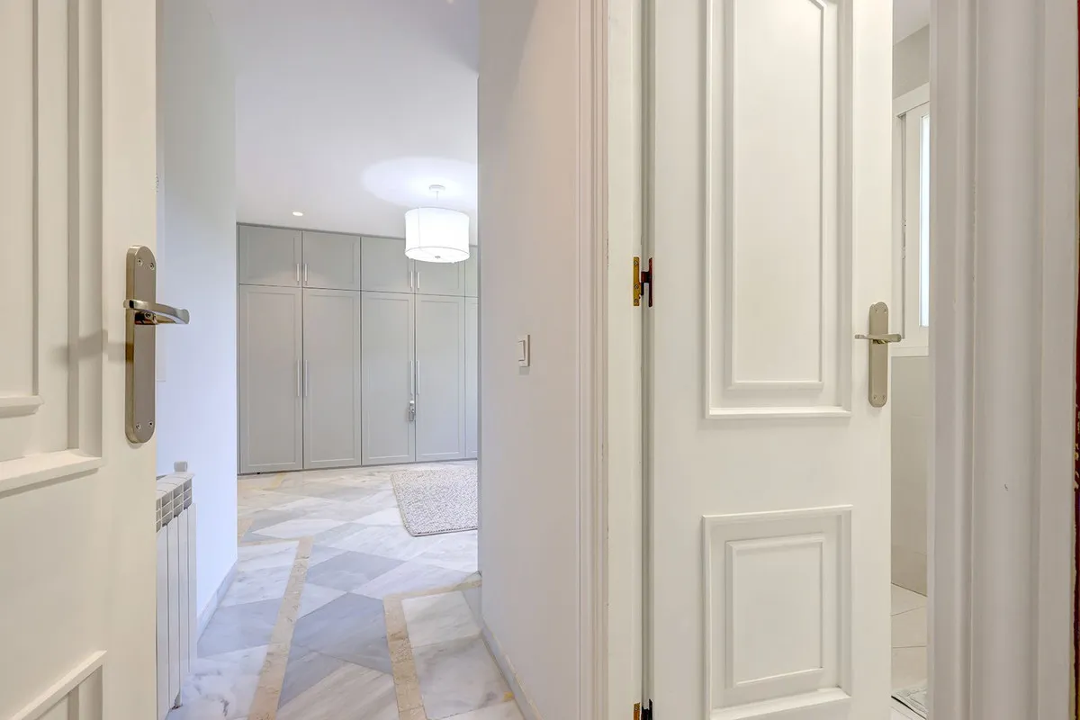 05f9e4ee-3dbf-432c-9653-b39d2284d777