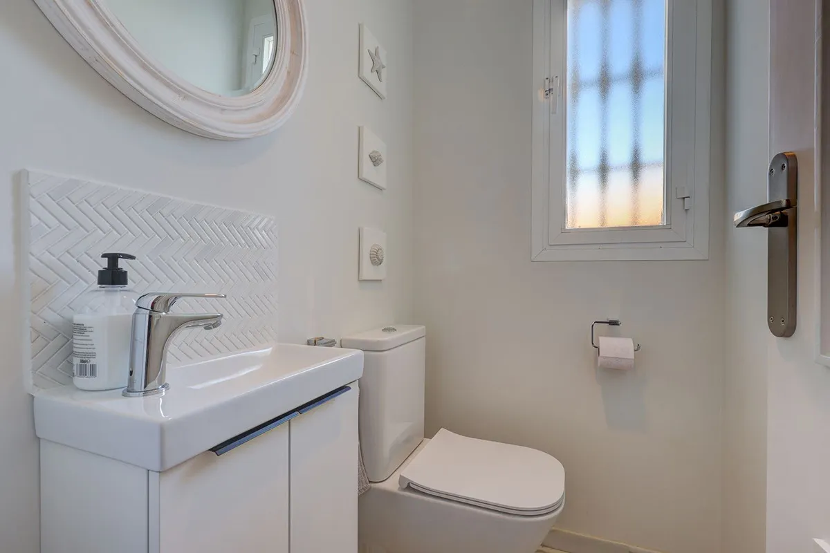 13e9dcba-b244-4697-880f-b5aa488741e4