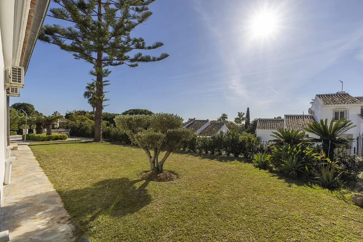 2ef6c917-b455-40a9-b942-3a7d45733d98