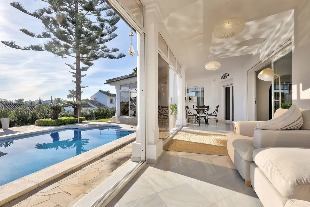 41119253-12ce-4d4e-92b6-c7f820574261