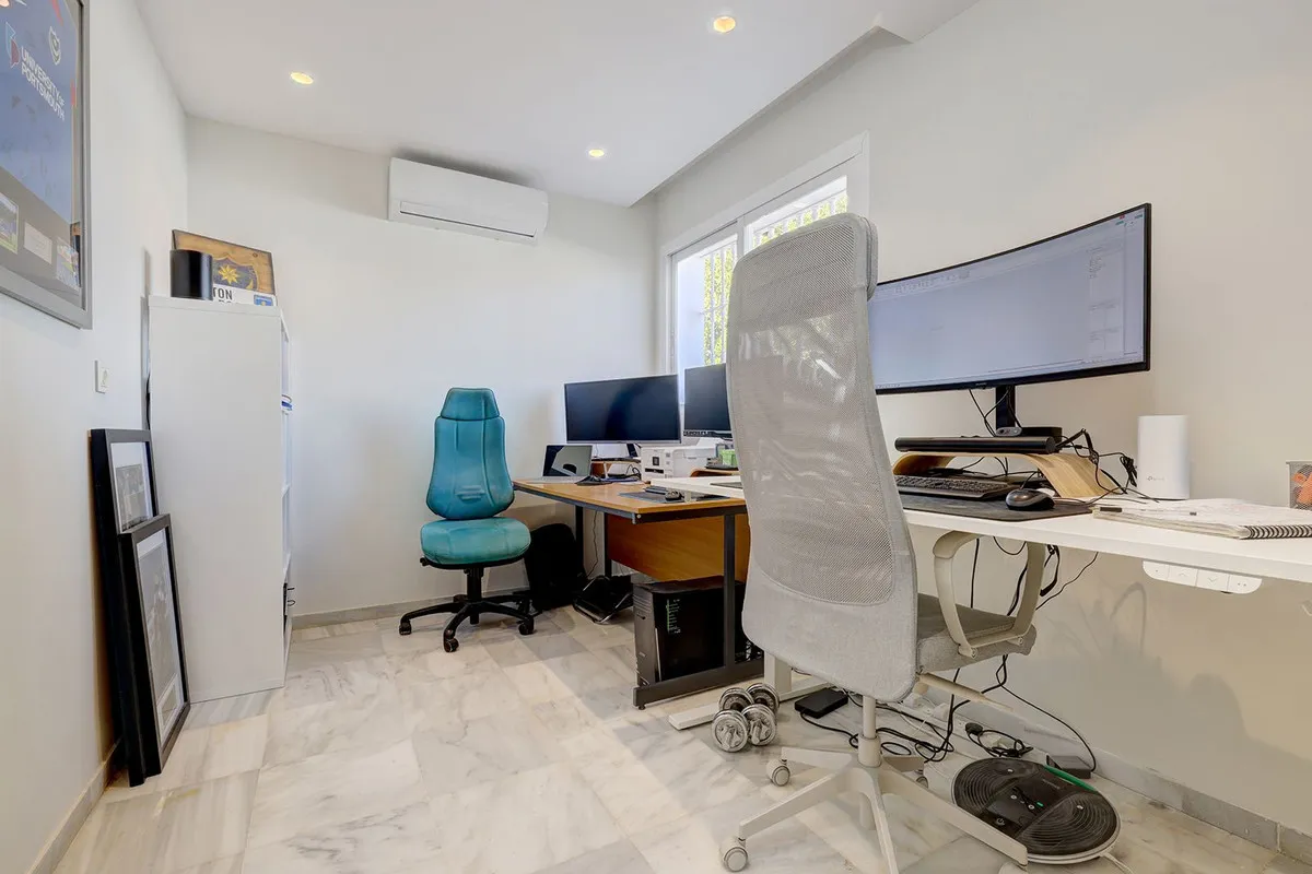 87fcb01a-1653-4077-b6e4-419083a7be90