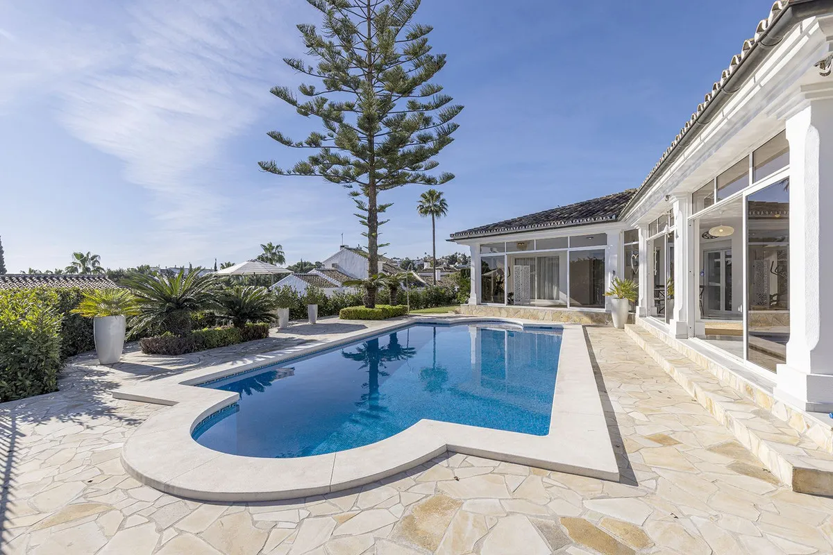 e294e2f5-ed2f-4ba4-b126-7125af7fc1e7