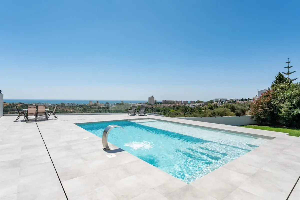 44a897d9-7120-4e6d-8880-b2b23527020c