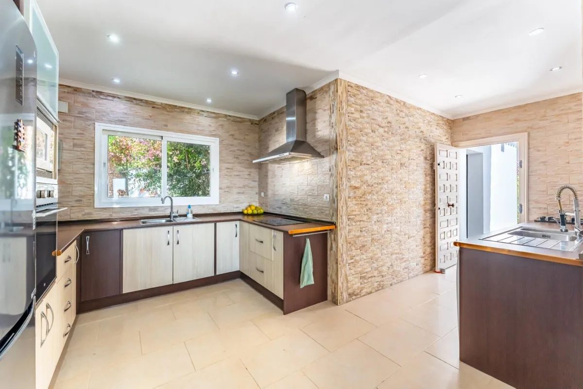 7cd3d989-ef53-4fe8-8f38-b7dba3b78a42