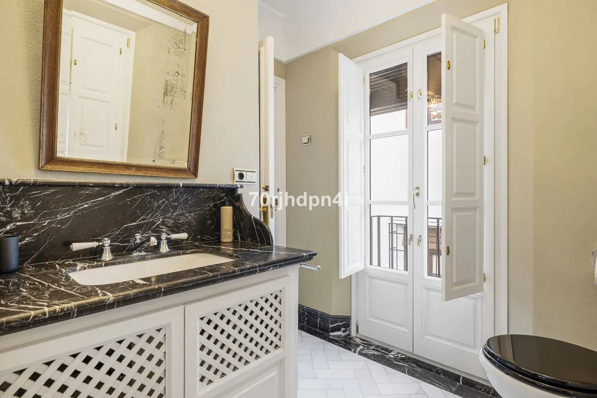 7910b1b8-de31-4938-961f-b65baf1eb2fb