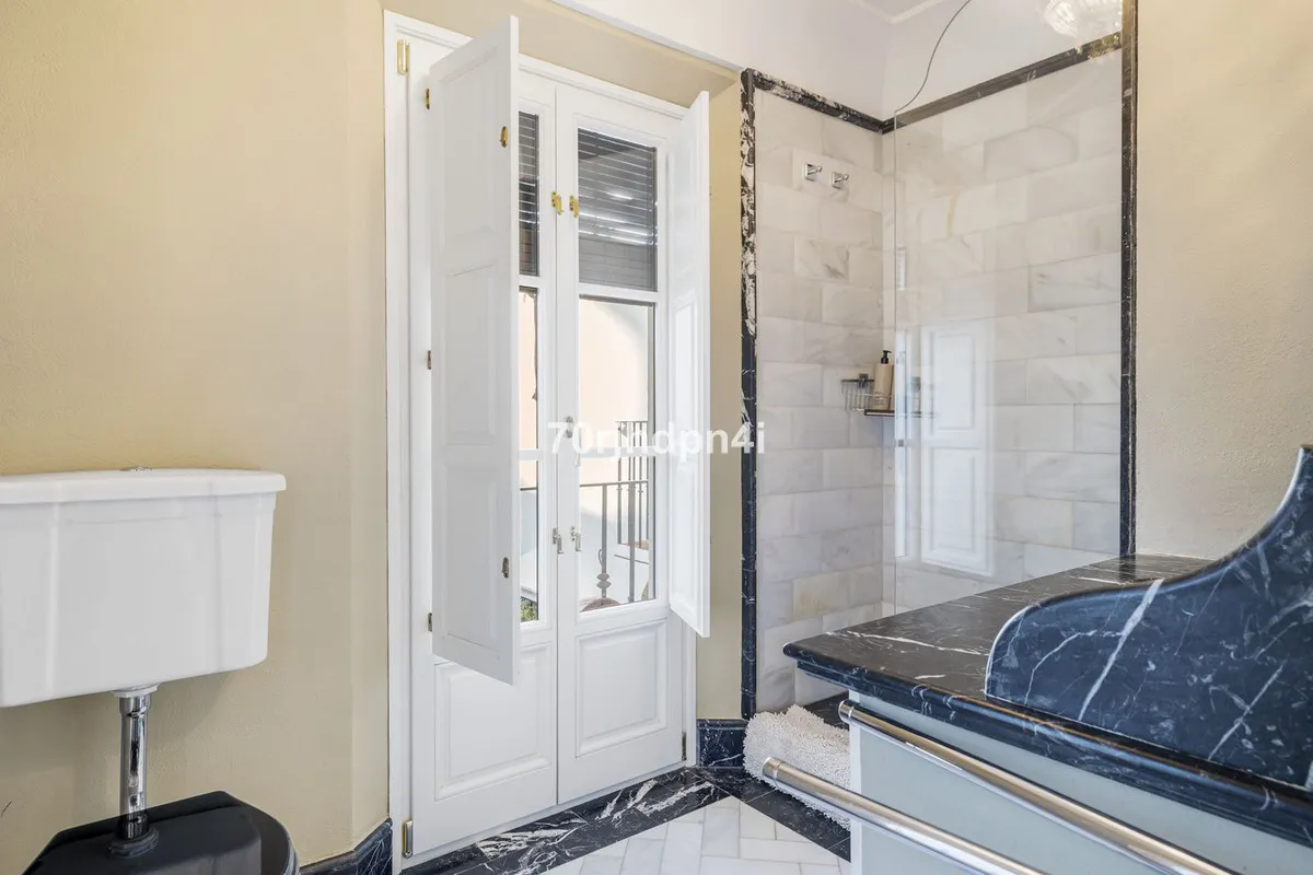 b376e503-f74a-4c73-9749-185d92e35c11