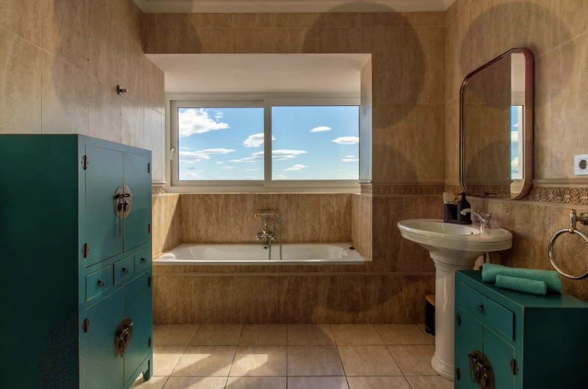 63f33aec-bdec-4ac3-8929-da485bd62b4a