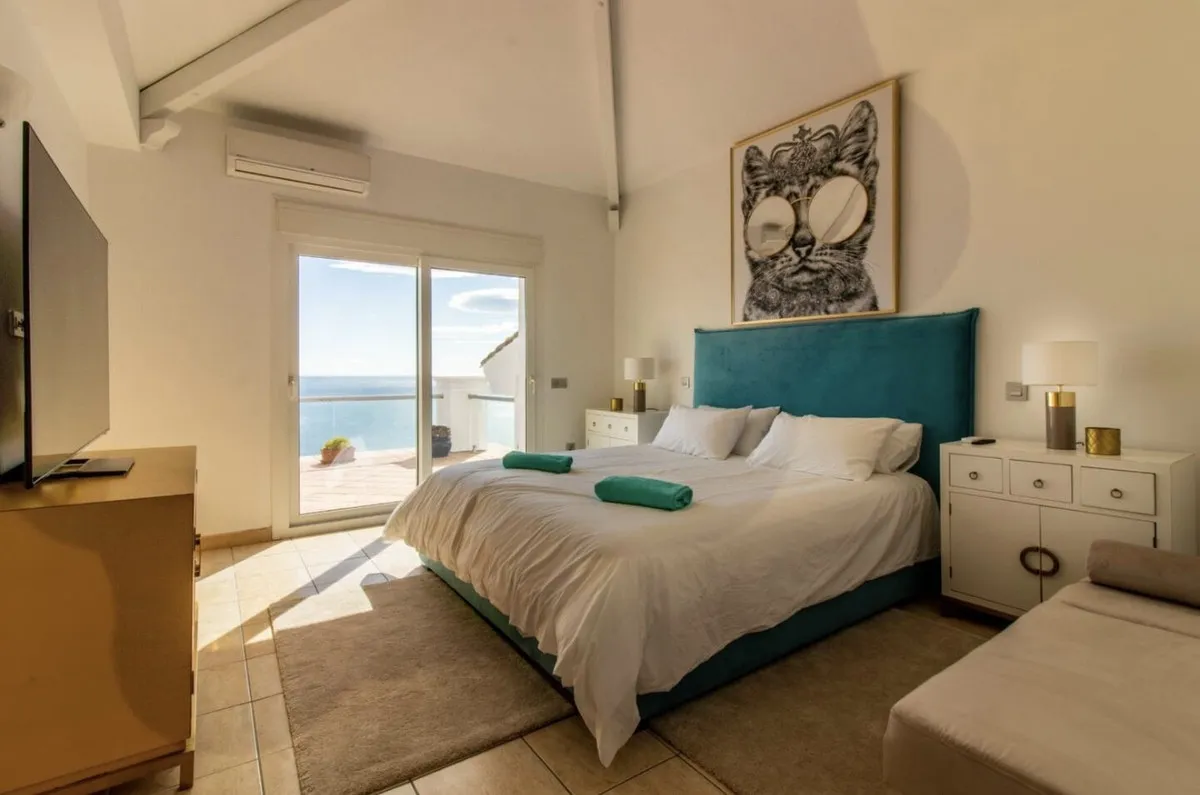 90fb7a70-c97b-409f-b308-0f8ef277e867