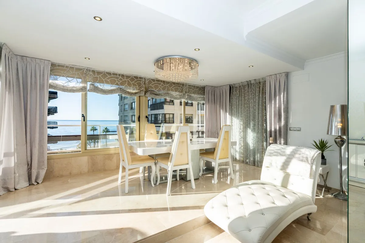 06d7de0f-d1f6-4c00-b5ba-d2e8dd815c94