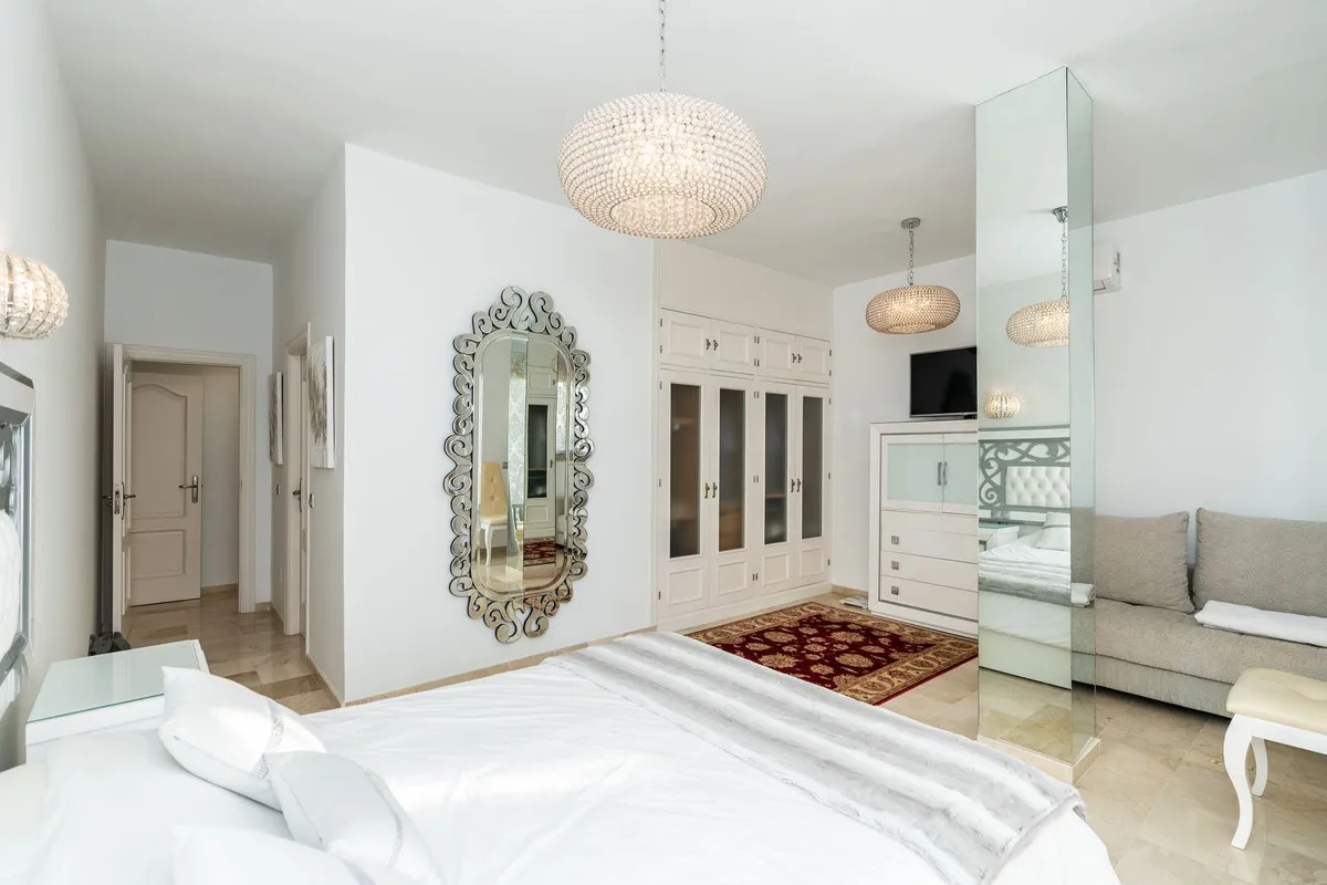 111c5e52-588c-4b83-a743-c4feabaf3fa0