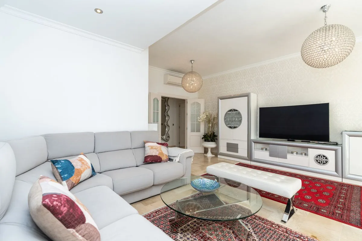 60e4662c-2dd0-4cd1-976c-dce075d085d8