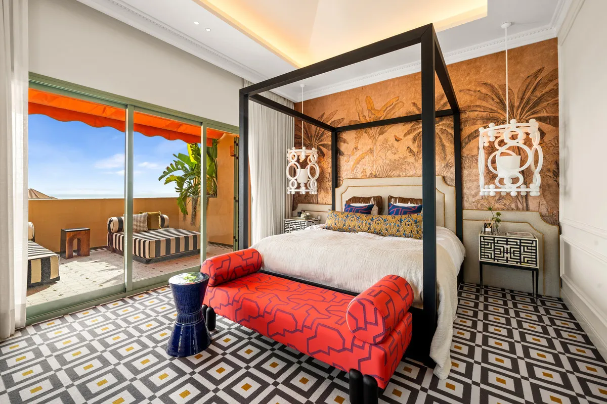 06cf6bc2-8037-489d-b22c-59406075df62