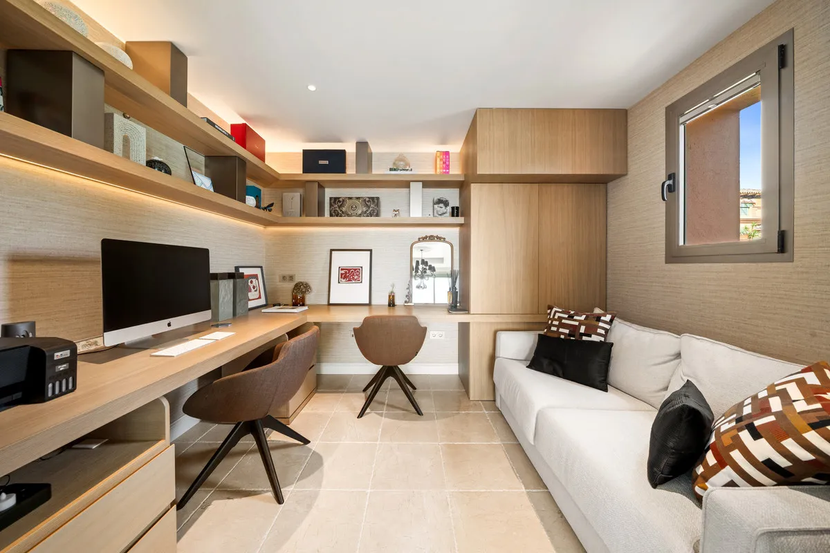 267f5f9c-1609-4da4-8c47-90d3b7d3de6e