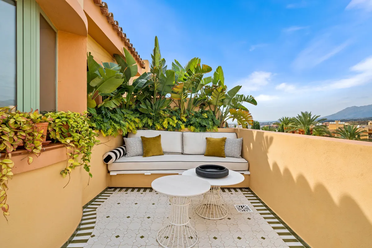 27cfe255-8594-4082-a5c3-4b4aa6645e84