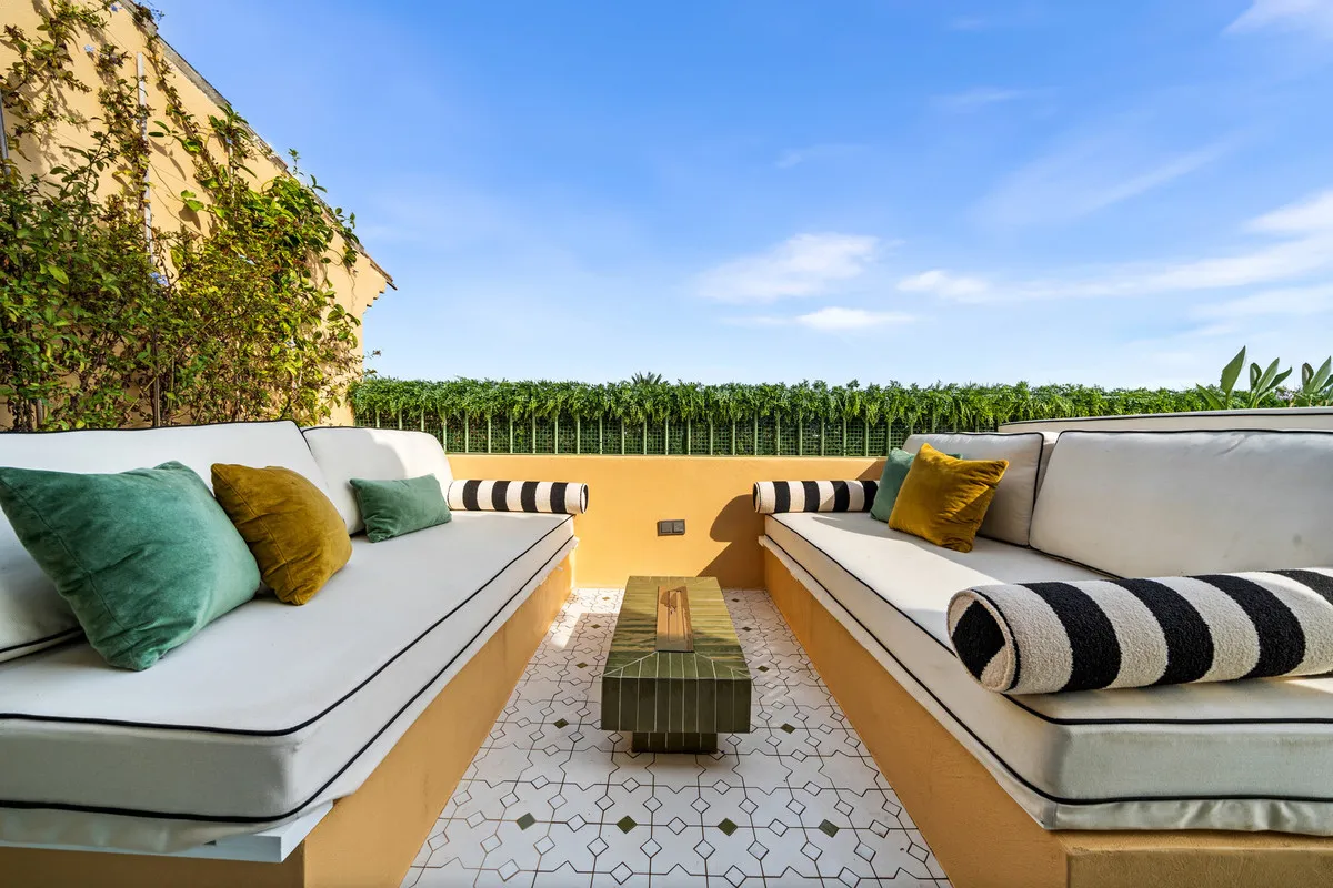 77147d5d-7243-4ebf-a0c5-1a19a13cbbb8