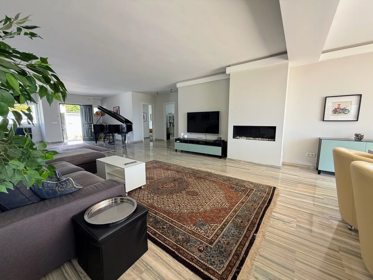 0bc147a9-c2f2-4161-8e70-3ea92c737810