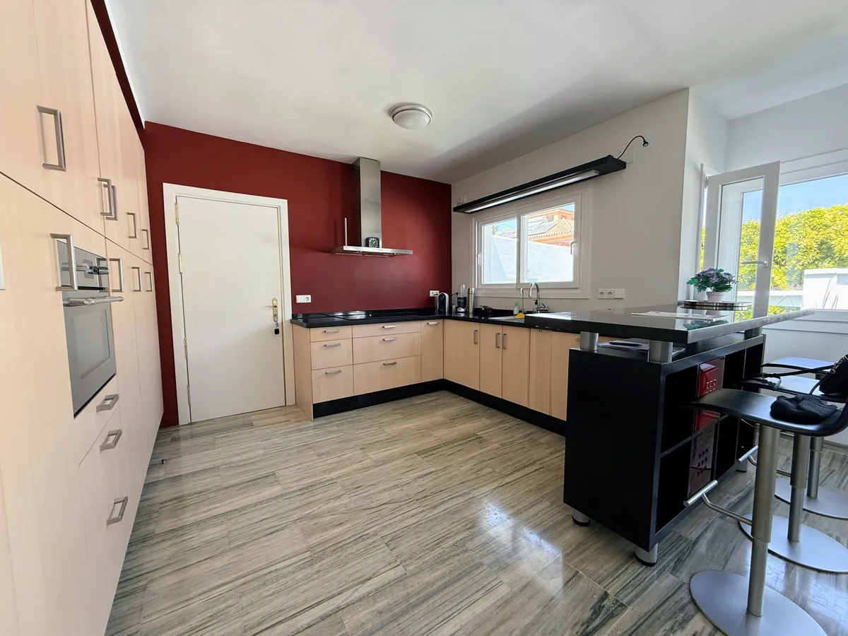 58d9c297-05f8-437a-8da4-a37709dcd27b