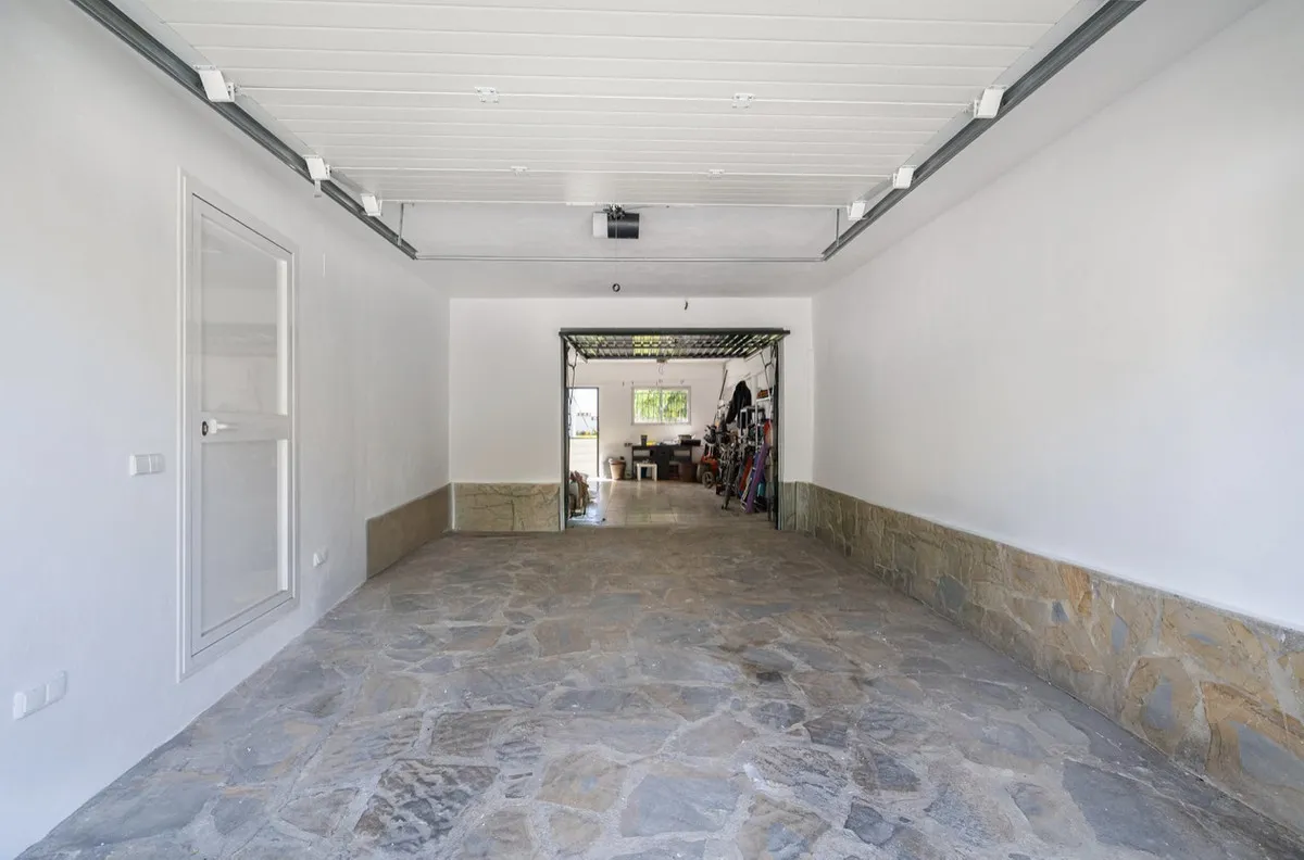 7d849ca8-7dd2-4703-875c-3936f5607a52